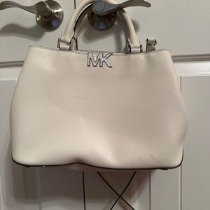 Micheal Kors Purse